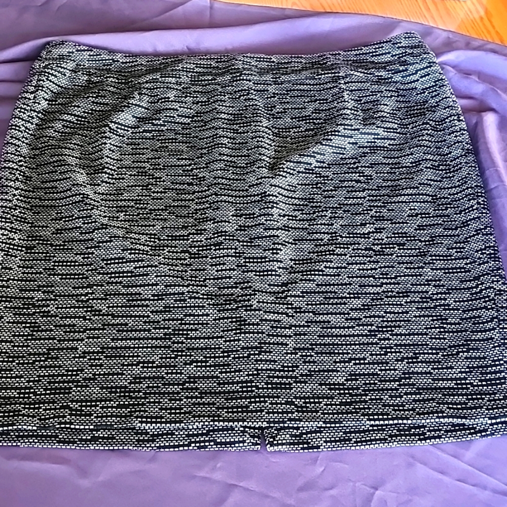 Lane Bryant Soft nwot black and white skirt size 24.